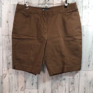 Relativity Brown Petite Shorts 14P